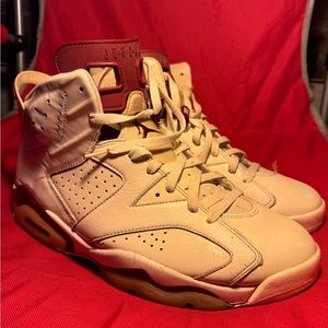 2015 realer varsity 6 with Nike logo